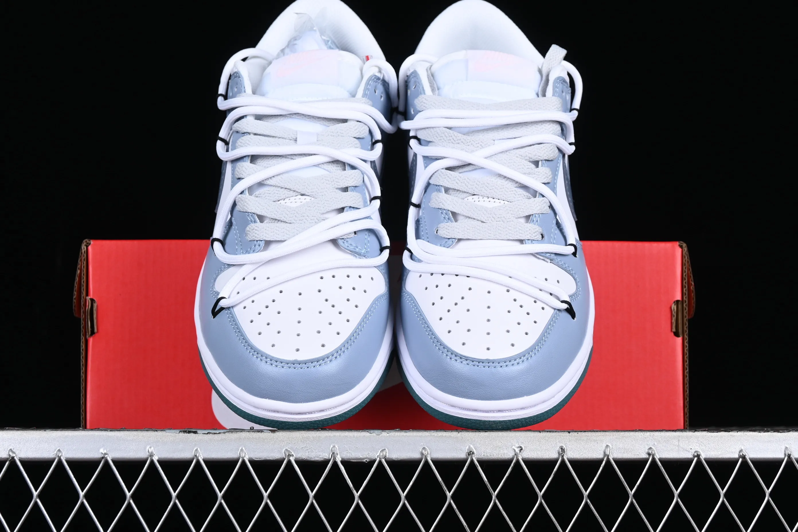 All categories Nk SB Dunk series Nk SB Dunk Low low-top sneakers Nk SB Dunk Low Strap milk blue SB low-top sports and leisure sneakers FD9911-101